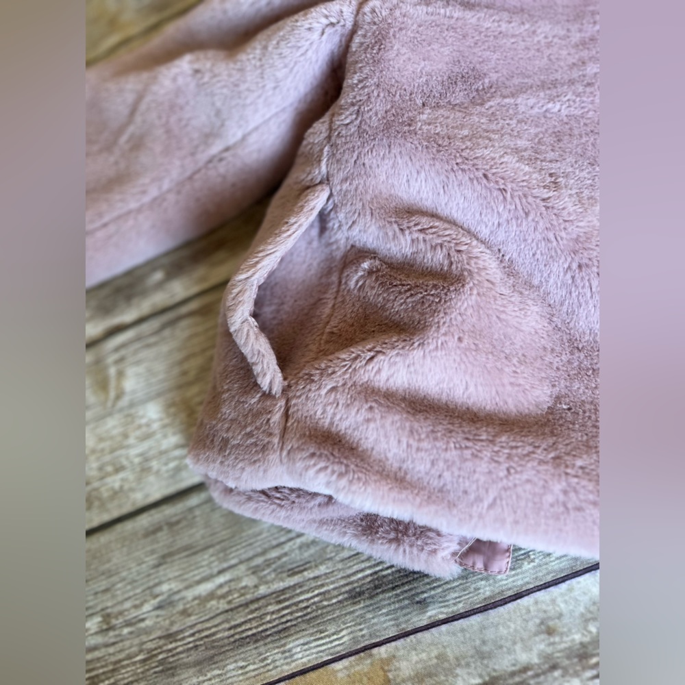 💕✨Girls Furry Jacket✨💕 - Picture 8 of 8
